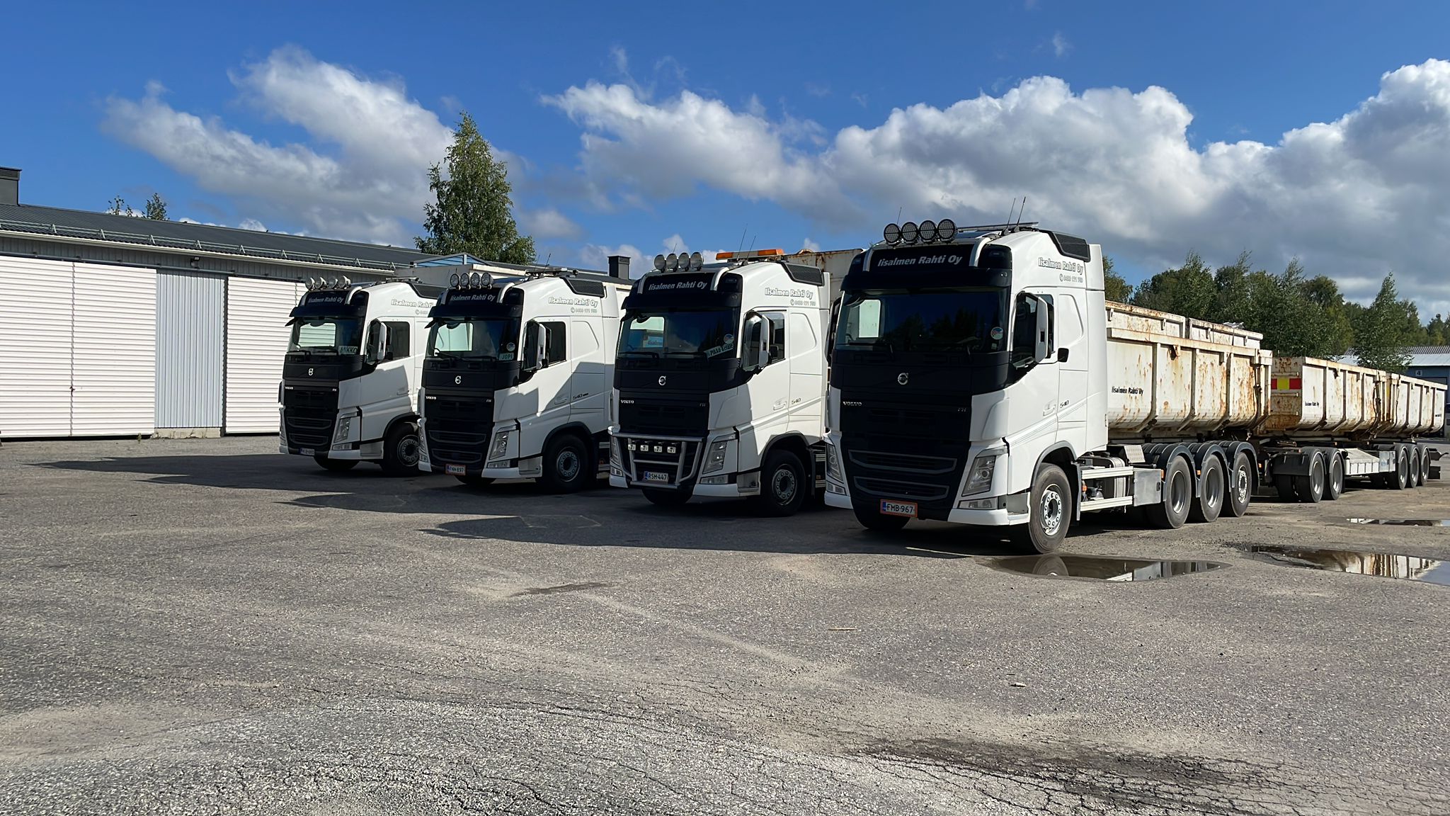 Yhdistelmäajoneuvot